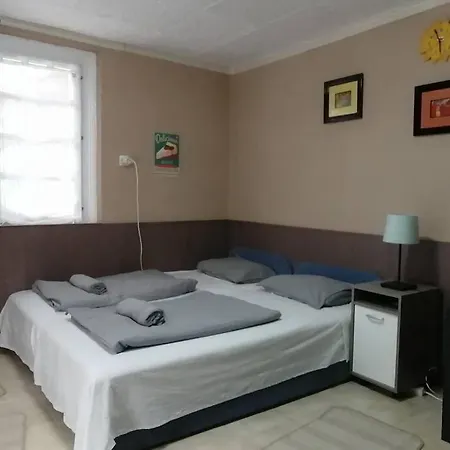 Appartement Oenallo Apartmanhaz Aranyparton *