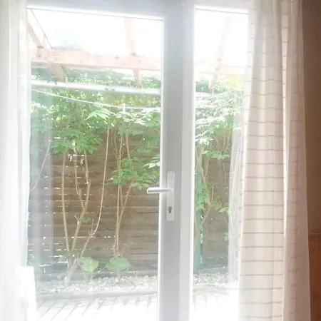Oenallo Apartmanhaz Aranyparton