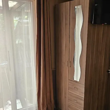 Oenallo Apartmanhaz Aranyparton Siófok